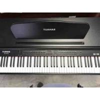 Tuanas Dk180A Dijital Piyano Ahşap Görünümlü Siyah.